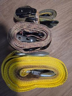 Heavy duty tow strap with hooks