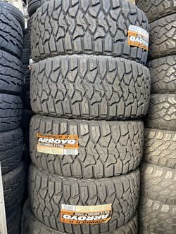 🚘🚨vendo set de llantas Lt 33x12.50 20 arroyo tires R/