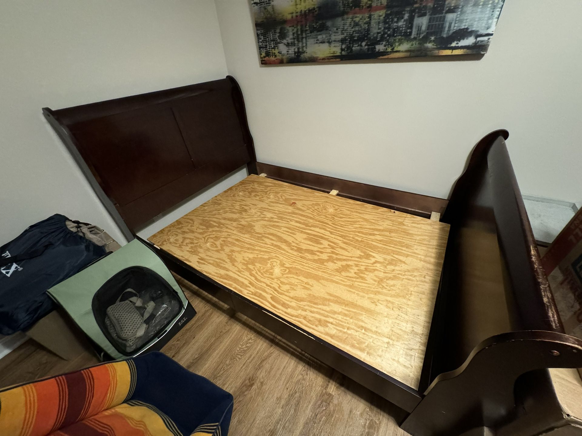 Full Size Bed - Wood