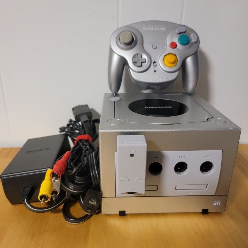 Nintendo Gamecube Platinum And Wavebird 