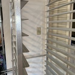 Pastry rack