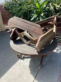 Wood picnic table
