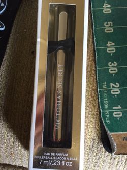 Victoria's Secret perfume roller "heavenly"