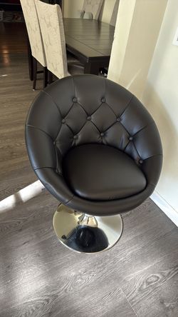 Swivel chair