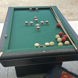 Bump pool table