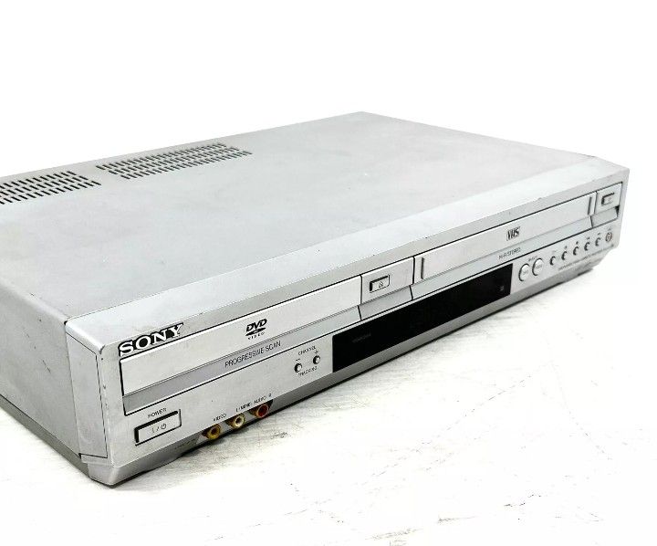 SLV D370P DVD Player VHS DVD Recorder Electronics & Media