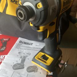 DEWALT 20V 3-SPEED IMPACT DRIVER  #DCF877 Brand New Out The Box Never Used ((( Tool Only ) Read Below 