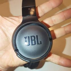 JBL Tune 520BT Bluetooth Wireless On-Ear Headphones