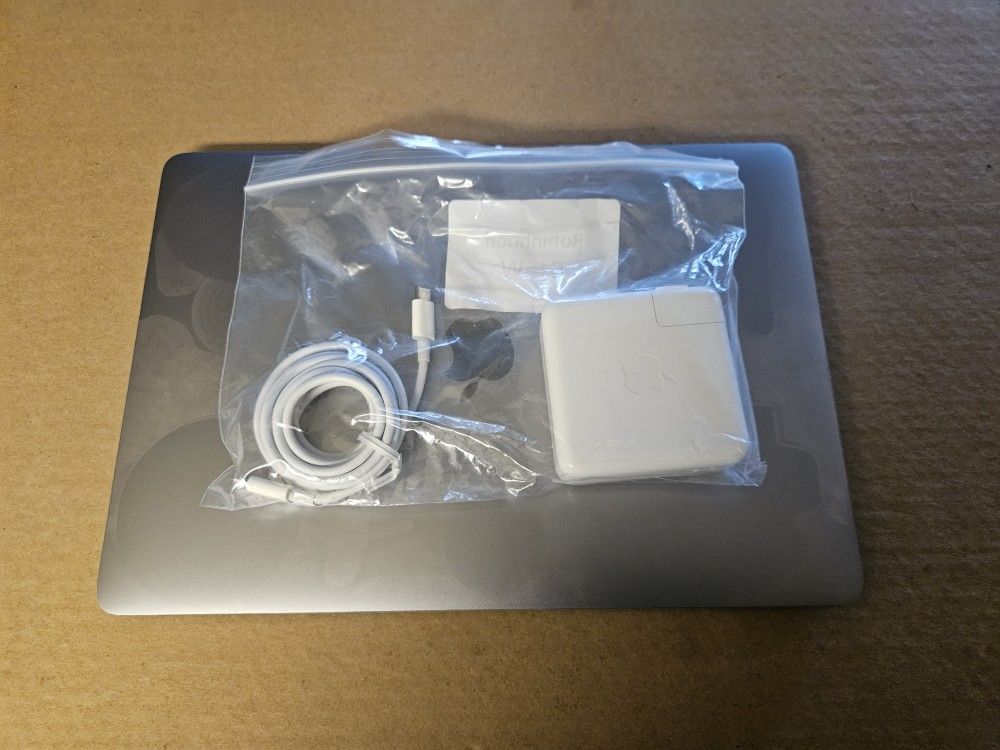 Apple Macbook Pro i5 16gb Ram 250gb Drive 3.10ghz 13" Screen 2010