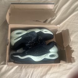 Cosmic Unity Size 8.5 Men’s 