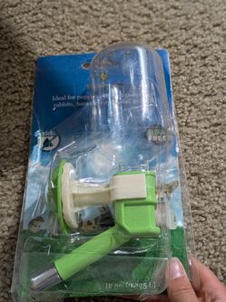 SunGrow Small Dog Cat Water Feeder New  10 oz .