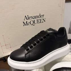 Alexander McQueen Oversized 