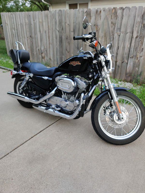 Photo 2010 Harley Sportster Low 883 No Trades Cash Only