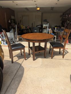 Custom dinette in kitchen table with two chairs