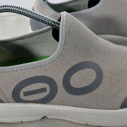 OOFOS - Oofos Low Men's' Size 9 Shoes.   Gray Low Top Recovery Comfort Shoes. -  Size 9' Men's.  