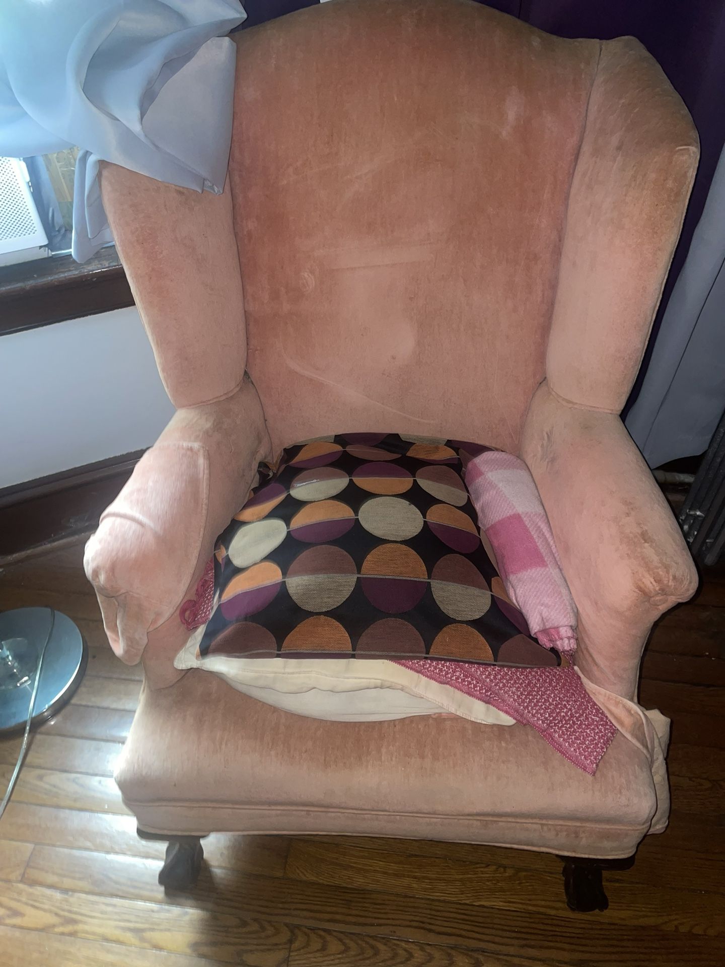 PINK ANTIQUE CHAIR FOR SALE!!!