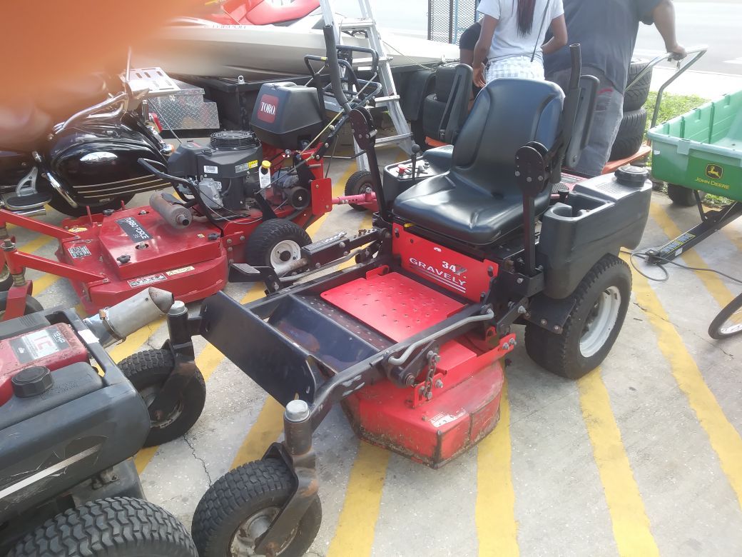 Gravely '34z' (992056) 34 inch deck commercial zero turn mower