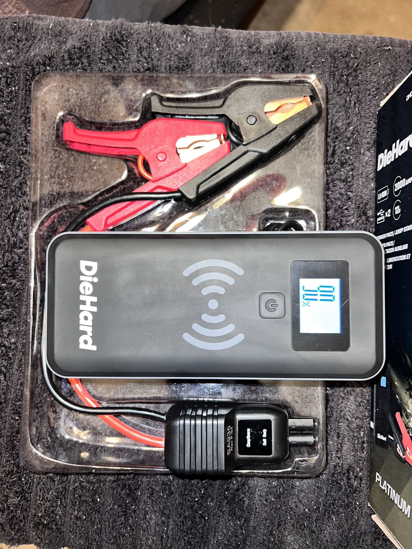 DieHard Platinum 2000 Peak Amp Lithium Jump Starter and Power Pack