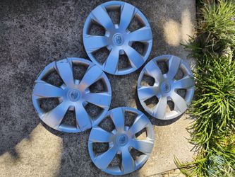 Toyota hub caps set of 4