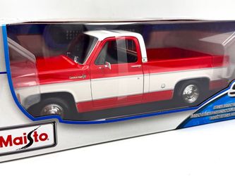 New Maisto 1:18 Scale Diecast Model Truck - 1972 Chevrolet C10 Cheyenne Super