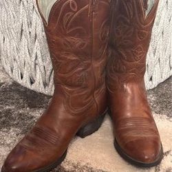 Heritage RoundToe Western Boot Copper Brown Size 6