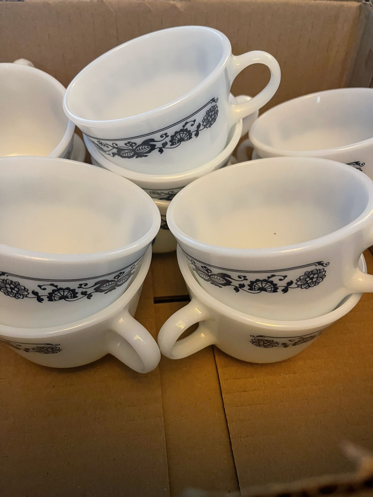 12 Pyrex Cups ***Read Description ***