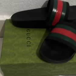 2015 Gucci Pursuit ’72 Rubber Slide 