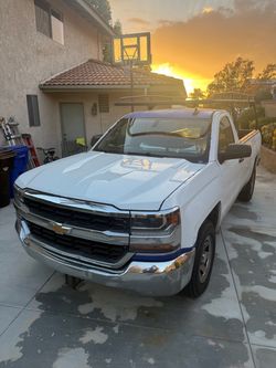 Chevrolet Silverado 1500 Regular Cab Pickup Truck