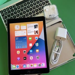 Apple IPad 6th Generation (9.7” Retina / Touch ID / IOS 17) 32GB with keyboard, pen & Accessories (128gb $199) 