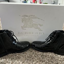 Burberry Kids Boots Size 34