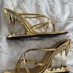 Gold Tiger Teeth Heels Size 7.5