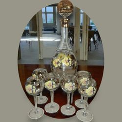 RARE FIND, BOHEMIAN CRYSTAL CORDIAL LIQUOR DECANTER AND 6 GLASSES
