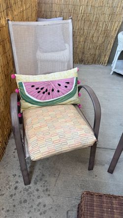 Free outdoor furniture