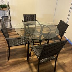 Dining/patio Table