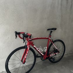 2014 fuji sst 2.3 full carbon road bike