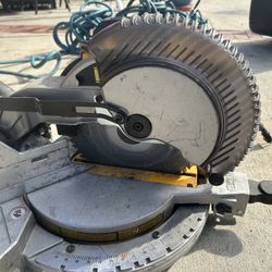 10” Dewalt Compound Miter Saw