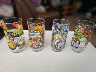 SET OF 4 " THE GREAT MUPPET CAPER GLASS SET" KERMIT THE FROG, THE GREAT GONZ0, THE HAPPINESS HOTEL, & MISS PIGGY EXCELLENT CONDITION