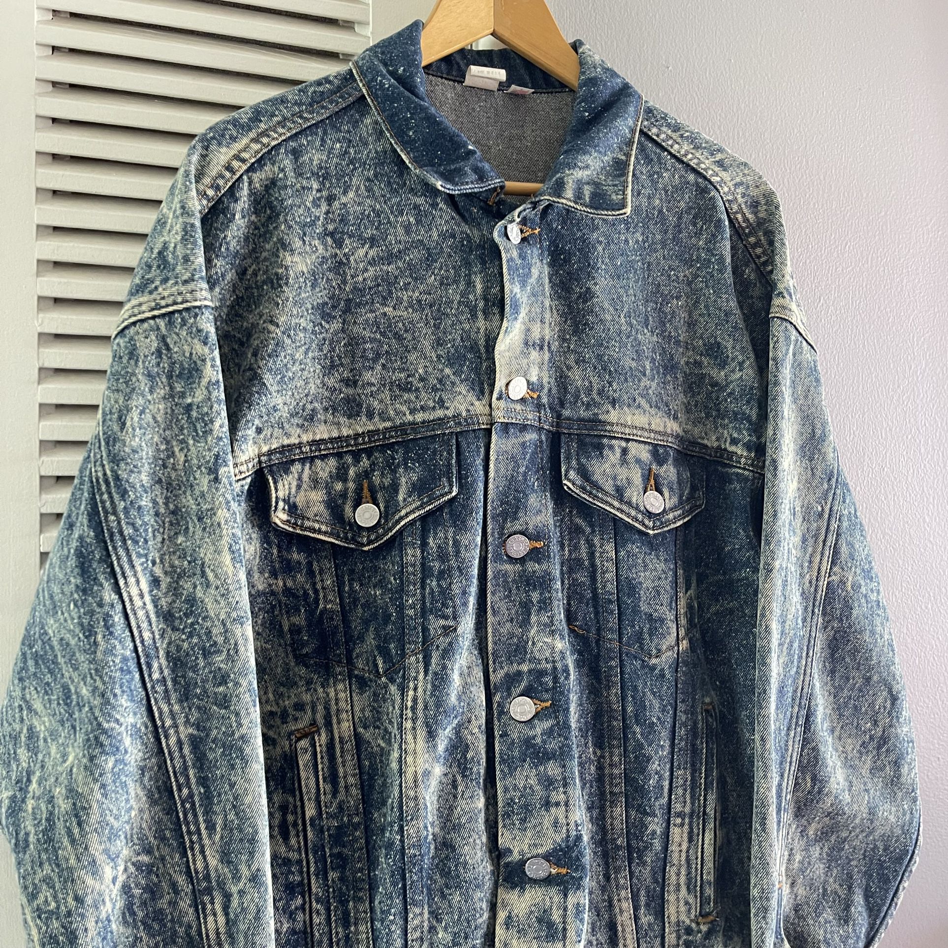 Vintage 90’s Tyca Acid Wash Denim Jacket for Sale in Whittier, CA - OfferUp