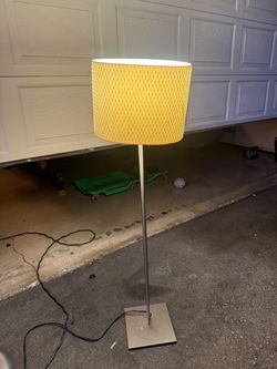Floor Lamp with Woven Drum Shade