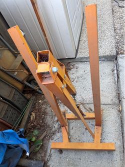 Engine hoist