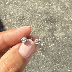 Dimond Studded Earrings 