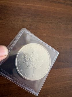 Canadian Silver Maple Leaf 1 oz Coin