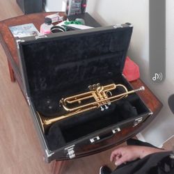 Yamaha Trumpet. YTR 2330