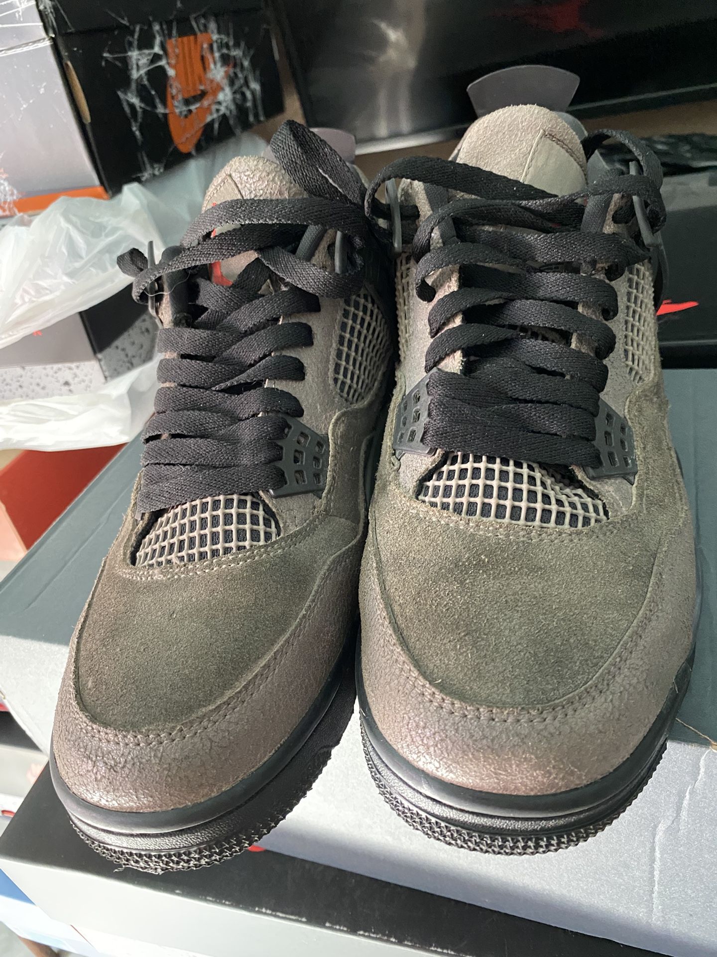 Air Jordan 4 Retro *Taupe Haze*