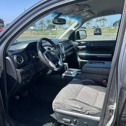 2015 Toyota tundra crewman