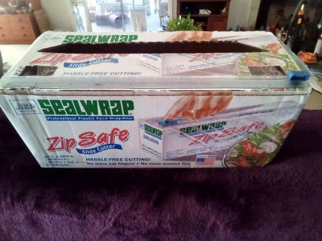 Professional Plastic Food Wrap Film, 12" x 2000 Feet