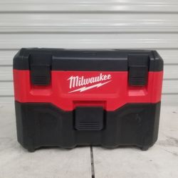 Milwaukee M18 2gal Vacuum  0880-20
