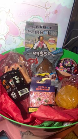 HALLOWEEN SQUISHY BASKET