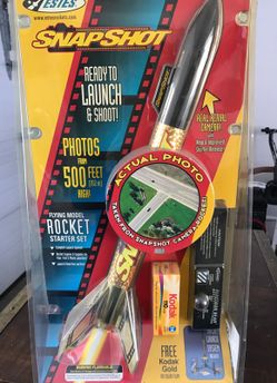 Rare SnapShot Estes Model Camera Rocket Starter Set: Kodak Gold Film/Engines