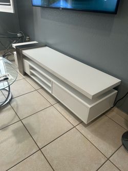 Tv console white